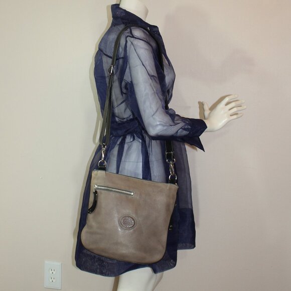 VTG Roots Brown shoulder crossbody leather brown bag 11"x 11" - Picture 4 of 9